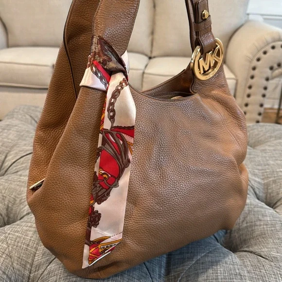 Michael Kors Bag Fulton Large Brown Pebbled Leather Logo Strap Shoulder Bag - Picture 3 of 17